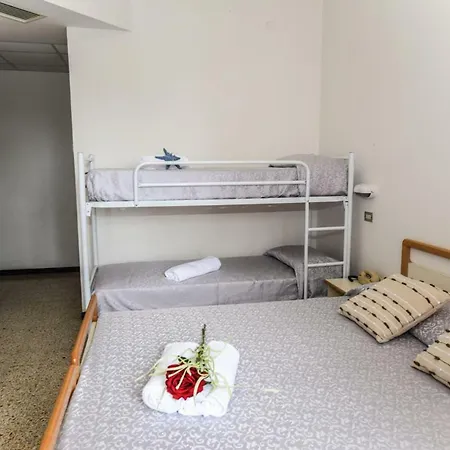 Caesar Hotel 3*