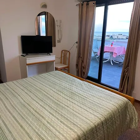 Hotell Caesar 3*
