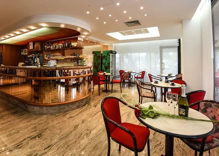 Caesar Отель Мизано-Адриатико